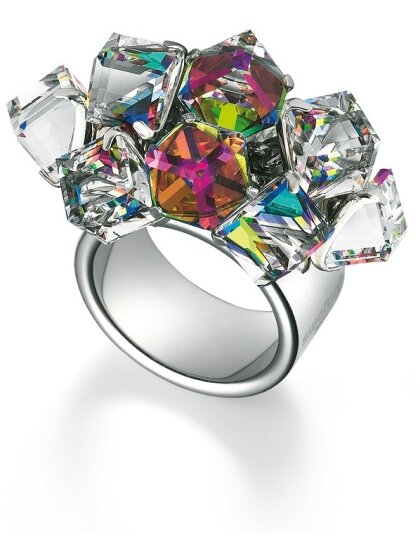 Love Explosion, Ring