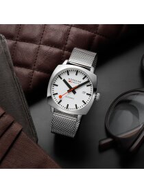 Cushion Automatik weiß 39 mm Milaneseband