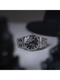 Pesaro I schwarz Metallband 43 mm